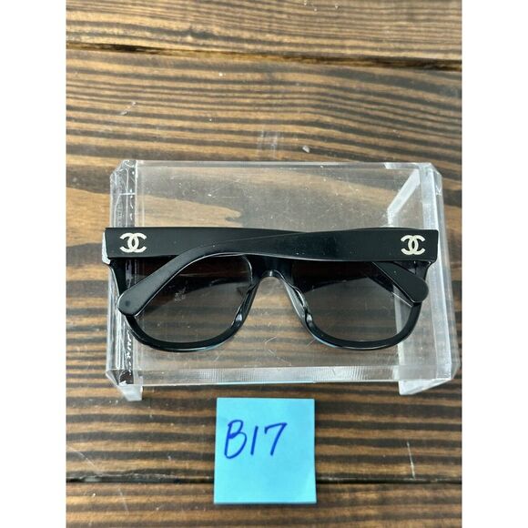 Chanel 5380-A C501/S8 Polished Black Frame w/Gray Lens Full Rim Sunglasses - Picture 9 of 9